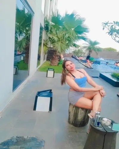 Escort Ujhani